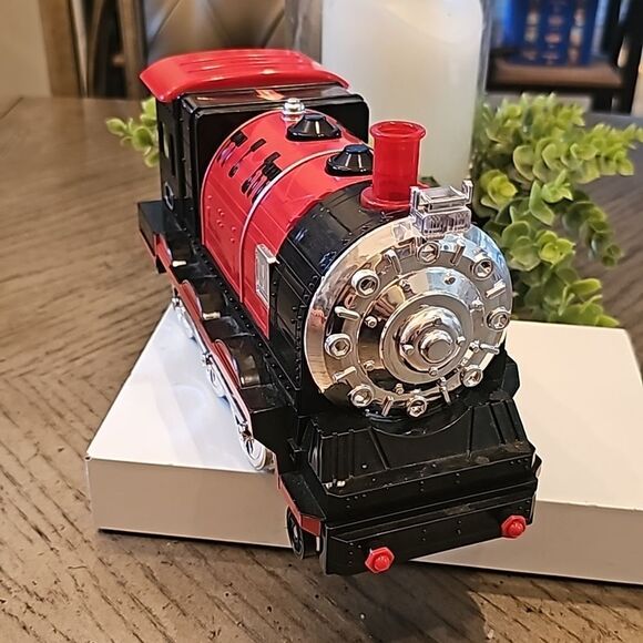 Kids train toy with working lights and sounds - Picture 3 of 9